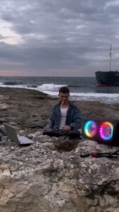 Dj