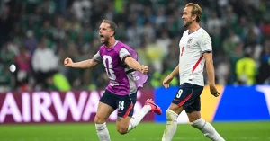 Jordan Henderson 1783396666983346785275 51 0 679 1200 Crop 1783397387452532269549
