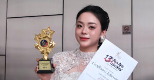 Nu Ca Si Sinh Nam 2004 Vua Gianh Cup Vang Tai Asia Art Festival La Ai 1413