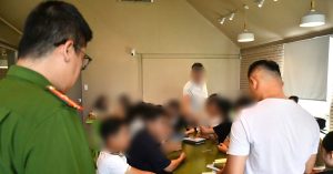 Thu Doan Tinh Vi Du Sinh Vien Nguoi Tre Vay Muon Ban Nha Dau Tu Tien Ao 1060